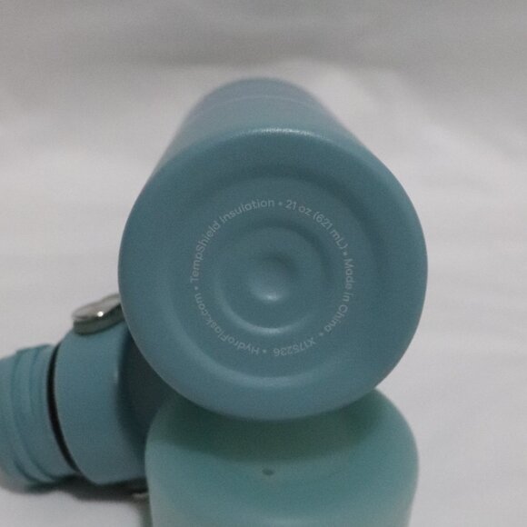 Hydro Flask Insulated Twist Wide Mouth Tall Water Bottle with Boot | 21 oz - Picture 9 of 9